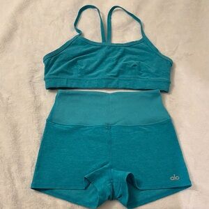 ALO YOGA top and shorts size S